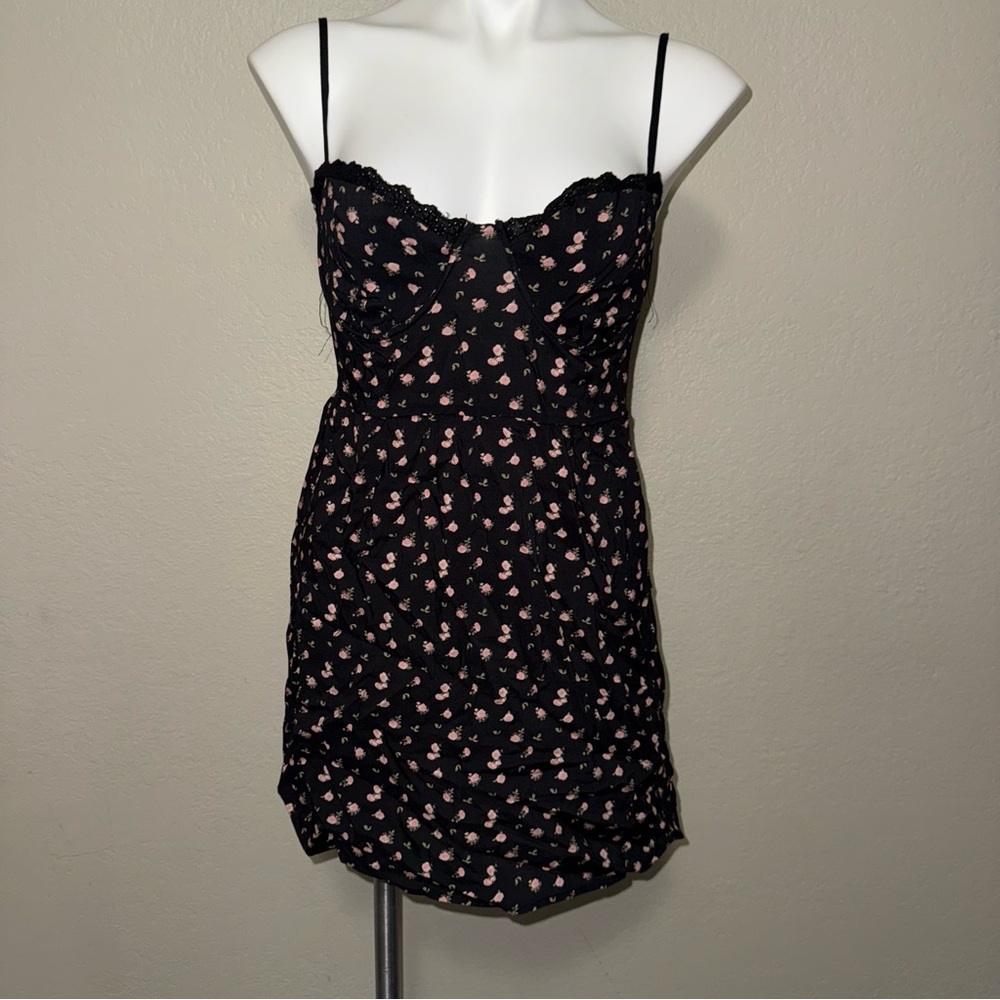 Fashion Nova NWT Floral mini dress